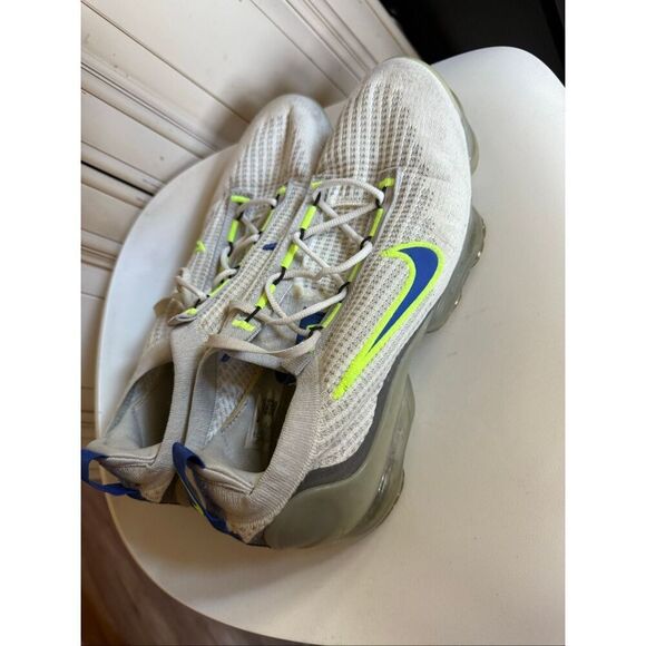 Nike Men's VaporMax 2021 Flyknit Athletic Sneakers White Blue Size 11 - Picture 5 of 15